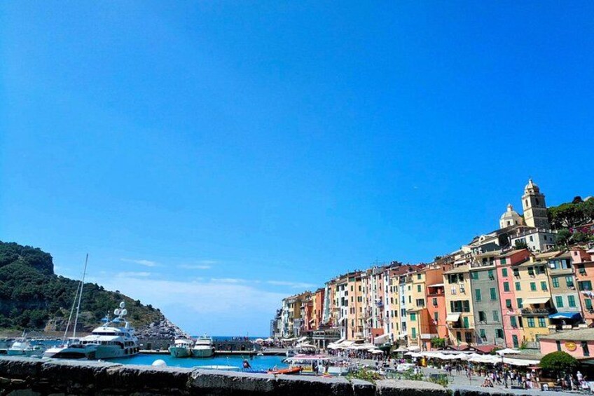 Discover La Spezia - Castle, Historic Streets & Seafront Gardens 2