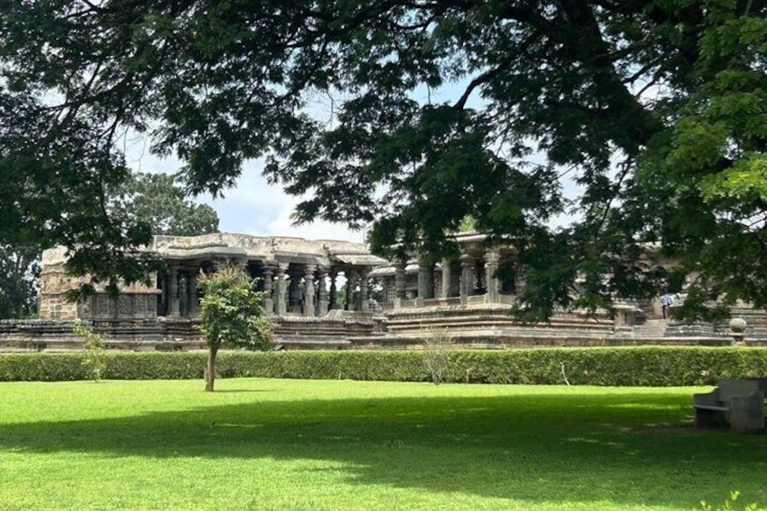 Day trip to UNESCO Belur+Shravanbelgola+Coffee & Spice Plantation 2