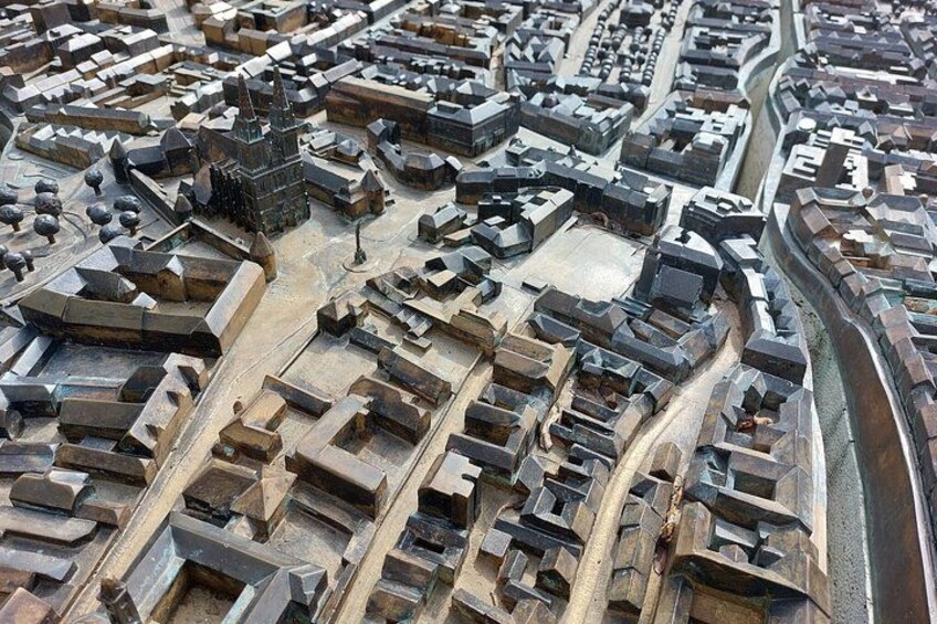 Zagreb Small-group tour (funicular & WWII tunnel included) 3