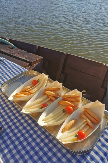 Picture 11 for Activity Valencia: Boat Ride with Valencian Wine Tasting & Tapas 4