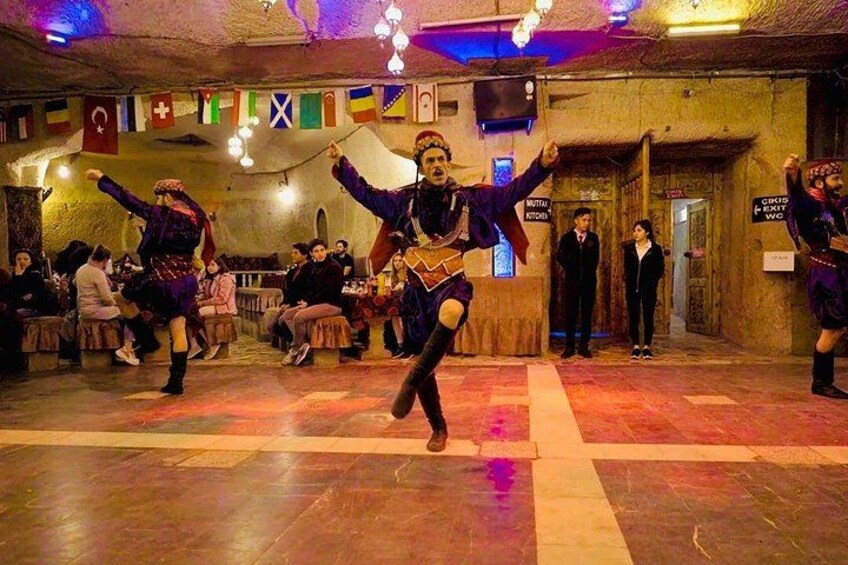 Cappadocia Traditional Turkish Night Show and Dinner 4