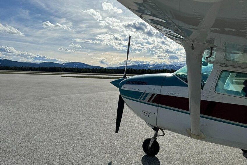 Greater Yellowstone Trifecta Aerial Tour | 1-Hour Scenic Flight 2