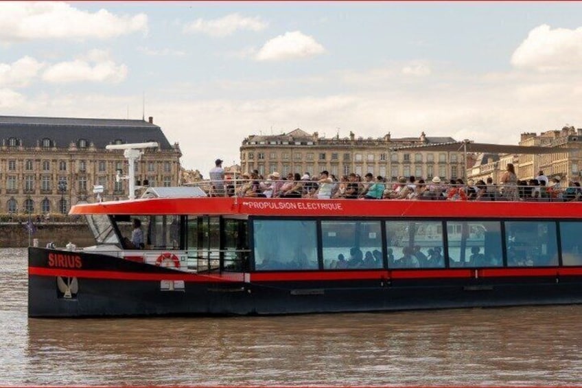 Guided cruise Bordeaux UNESCO 1