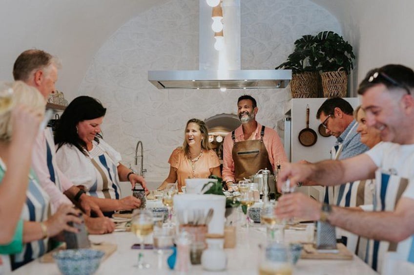 We invite to experience the joy of Greek cooking 2