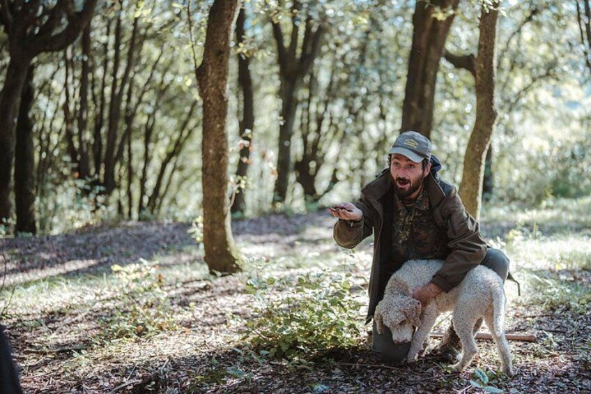 Truffle Hunting in San Miniato in Tuscany with Tasting 2