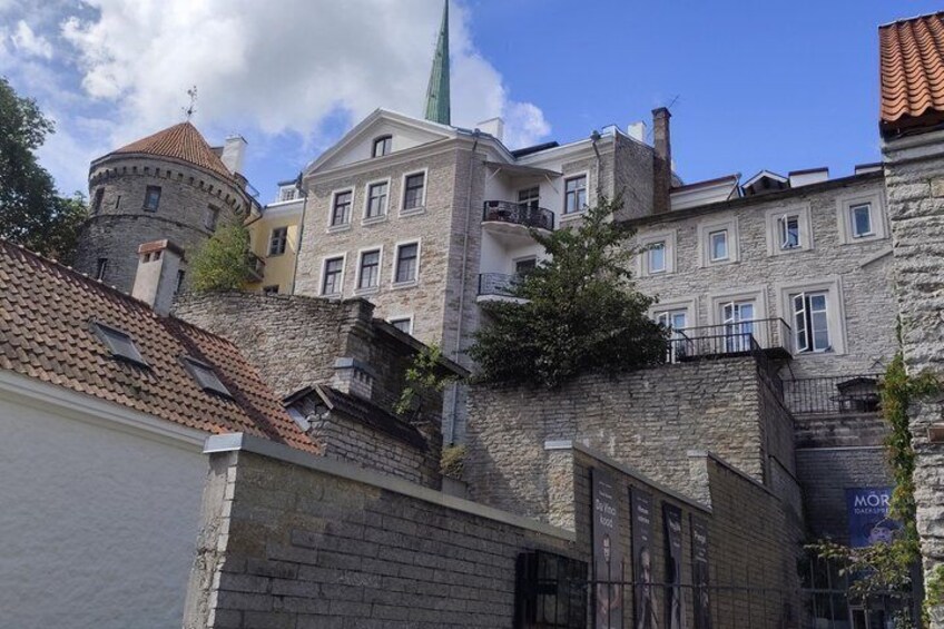 Old Tallinn Highlights & its Medieval Past 2