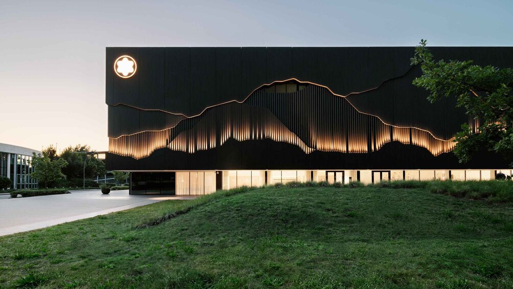 Picture 8 for Activity Hamburg: Admission Ticket The MONTBLANC HAUS 5