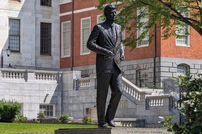 Brass and Bronze: Audio Guide to Boston's Art and Monuments 4