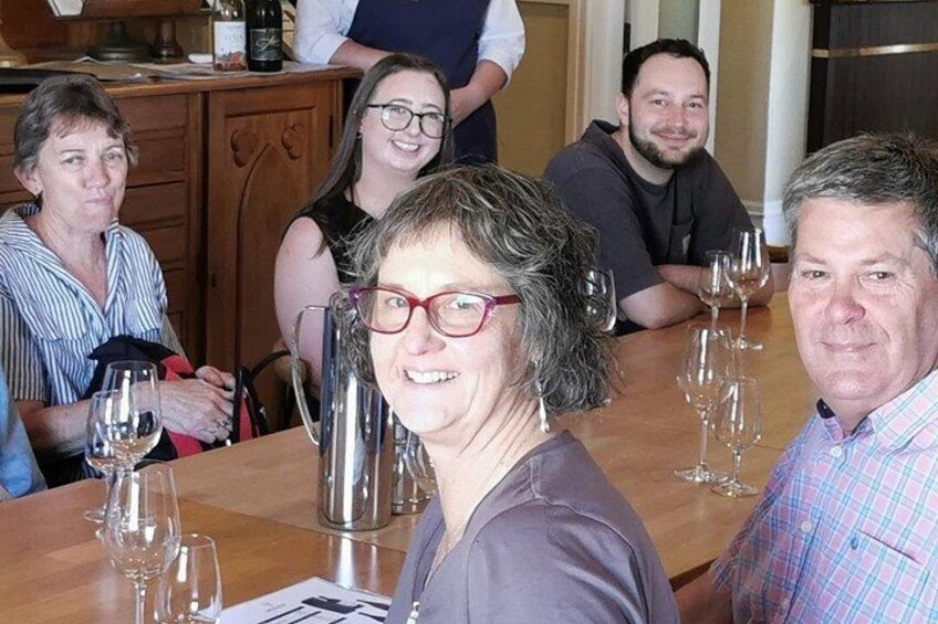 Napier City, Art Deco, Sightseeings + Premium Winery Tour 3
