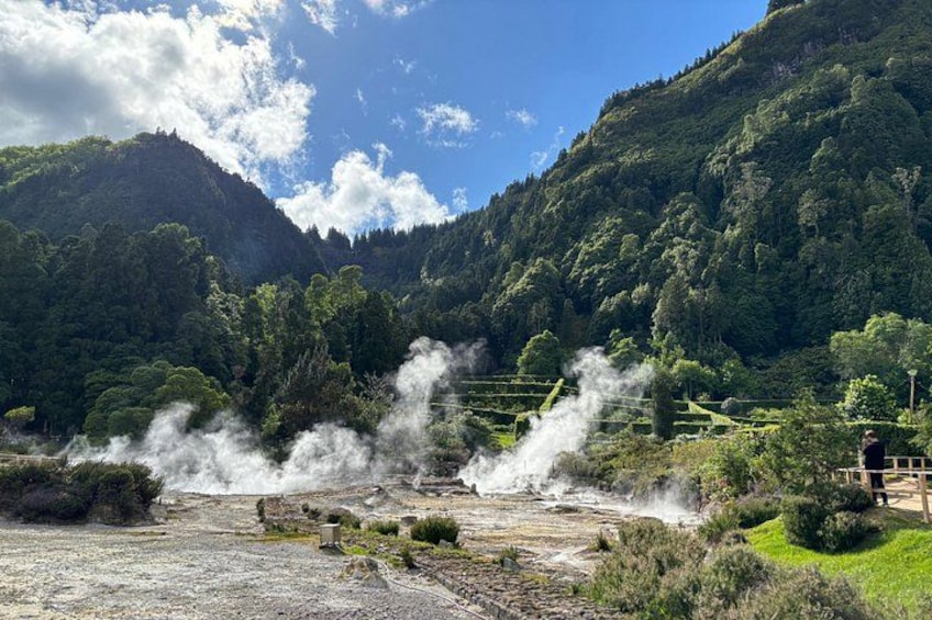 Private Jeep 4x4 Tour in São Miguel Island 4