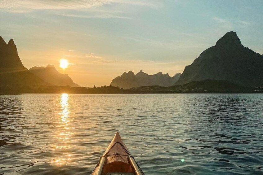 Midnight Sun Kayak in Reinefjord (3 hours) 2