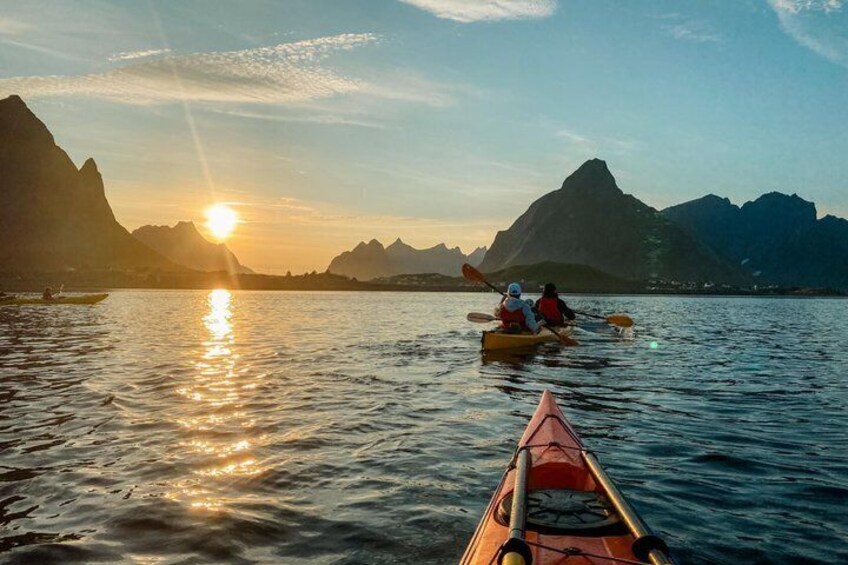 Midnight Sun Kayak in Reinefjord (3 hours) 3