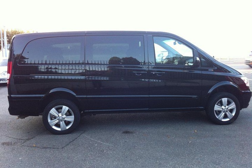 Mercedes Benz Viano for 4-7 travelers 2