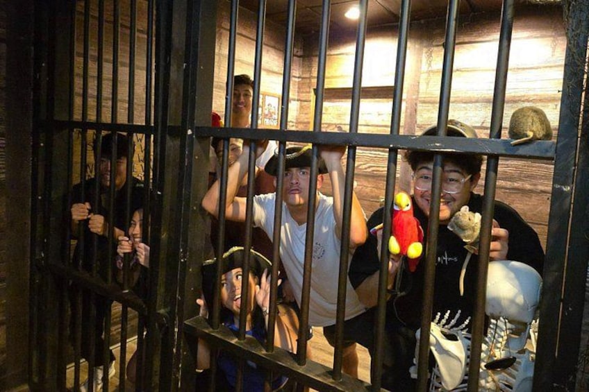 Escape Black Beard's Brig 1