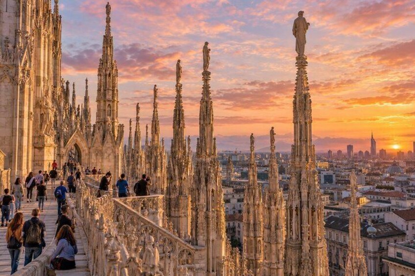 Milan: Duomo’s Cathedral Guided Tour with Optional Rooftop Access 3