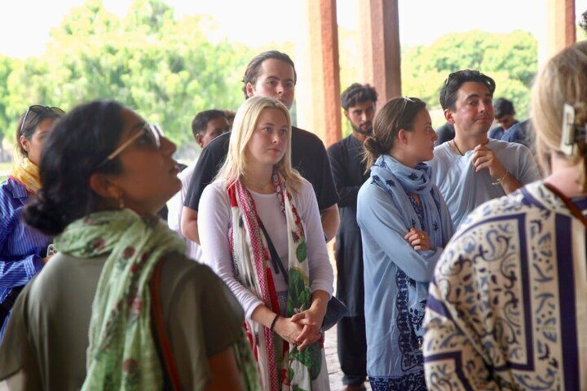 Lahore Private Tour-Fort, Walled City Royal Mosque & Wagah Border 5