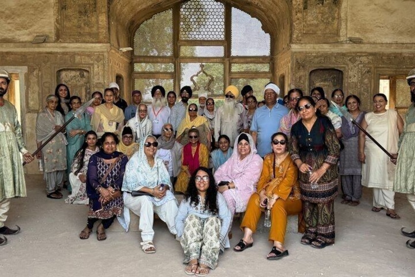 Lahore Private Tour-Fort, Walled City Royal Mosque & Wagah Border 3