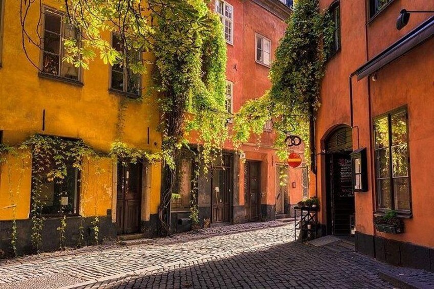 Stockholm Old Town with its intriguing narrow alleys. 1