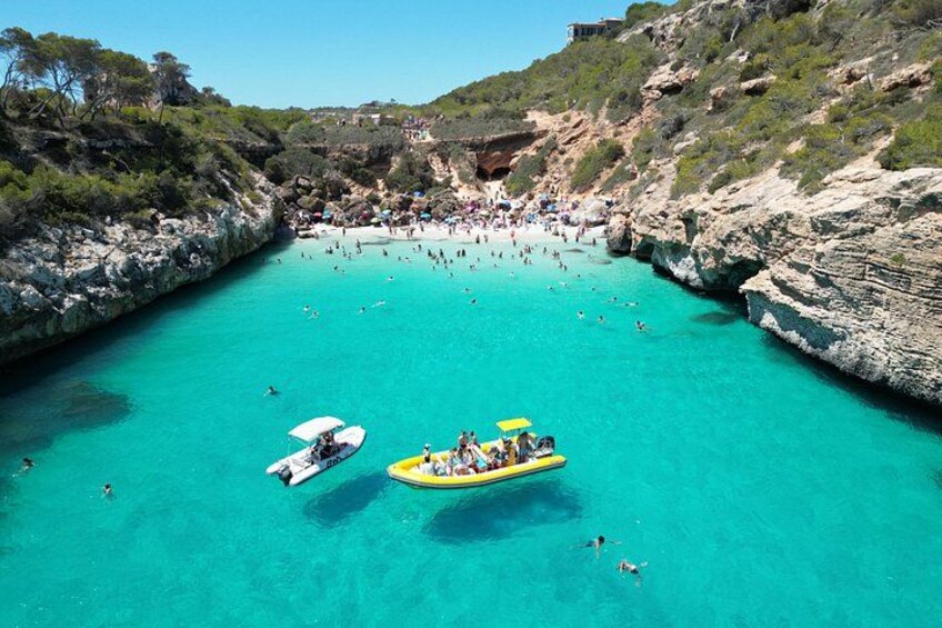 Boat tour Cala Figuera, Es Pontas, Caló de Moro, Cala Marmols 4