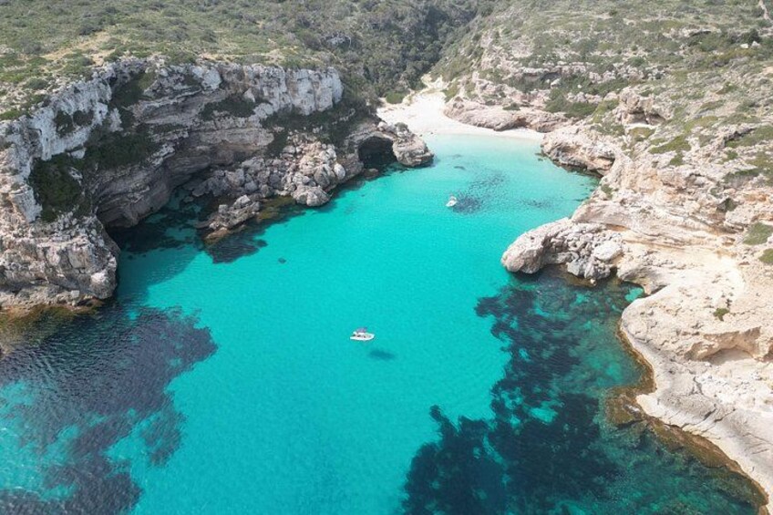Boat tour Cala Figuera, Es Pontas, Caló de Moro, Cala Marmols 1