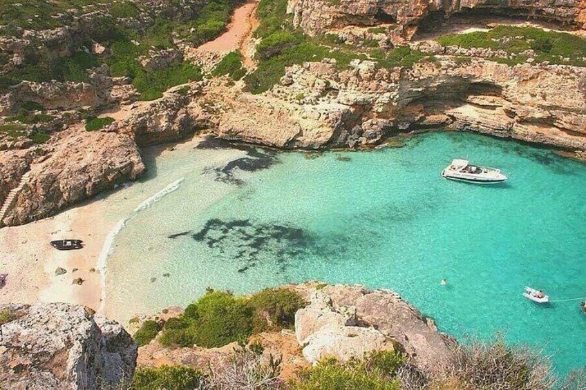 Boat tour Cala Figuera, Es Pontas, Caló de Moro, Cala Marmols 4