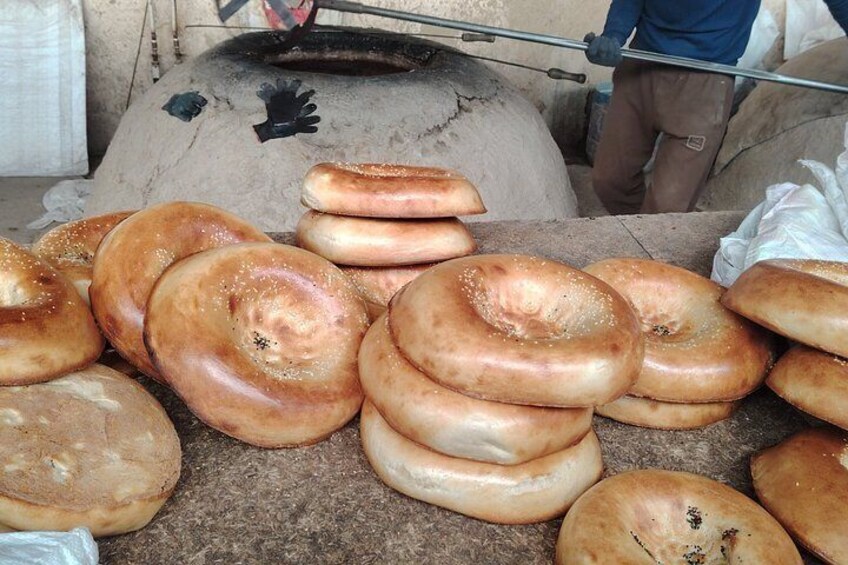 COOKING PLOV+1 meal in Samarkand, visit baking bread, local life. 4