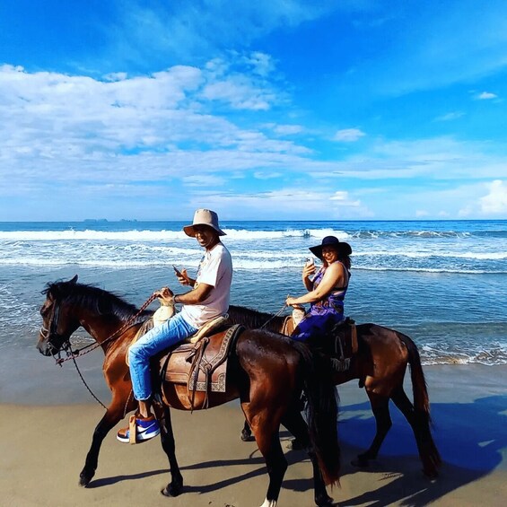 Ixtapa: Horseback Riding Tour Along Playa Larga 1