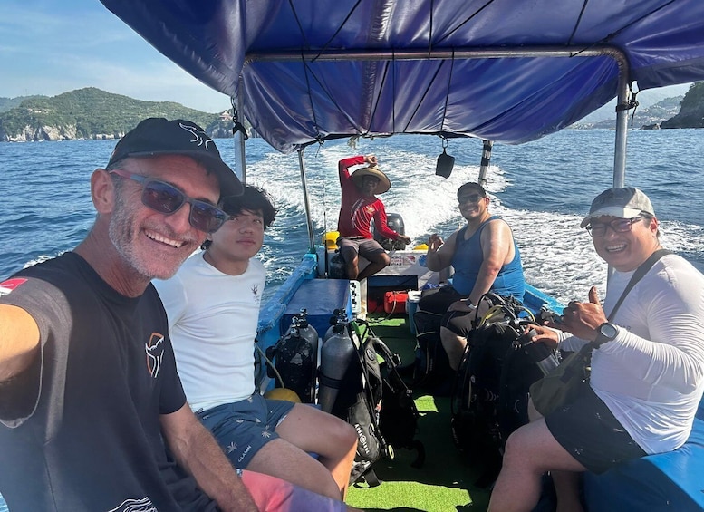 Zihuatanejo: Exclusive Coastal Diving Adventure 1