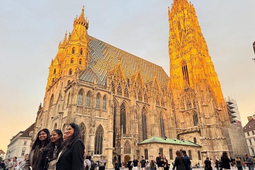 A large cathedral with intricate Gothic architecture, including pointed arches and a tall spire. 1