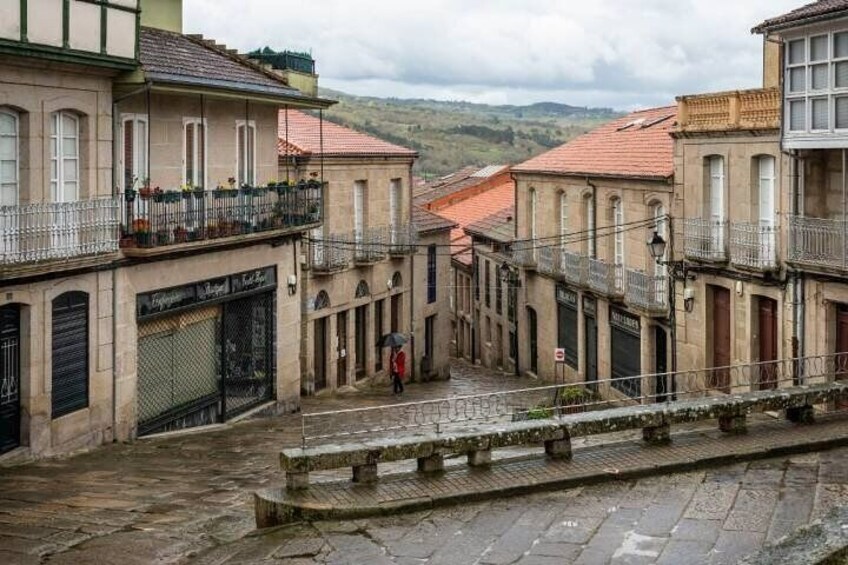 Excursion to Ribeira Sacra with boat from Santiago de Compostela