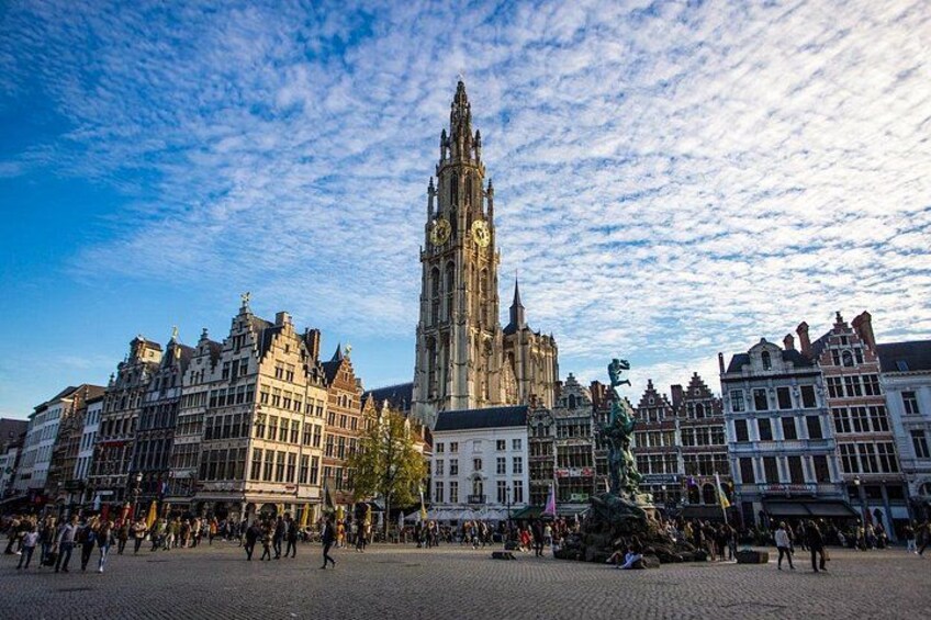Antwerp: Help the Lost Boy – Self-Guided Mystery Walk 2