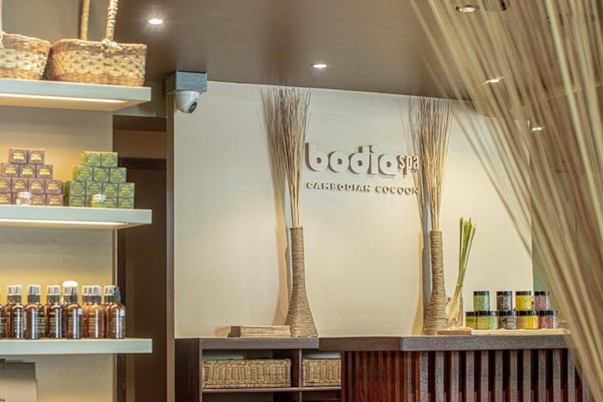 Apsara Indulgence 4 Hands Massage in Phnom Penh 4