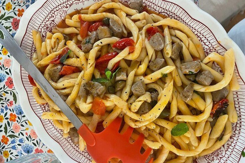 Fresh busiate pasta with tuna sauce 5