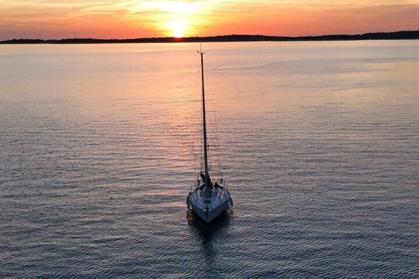 3 Hour Private Sunset Sailing Tour in Pula 2