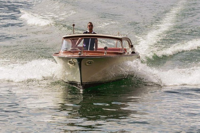 Private Wooden Boat Tour on Lake Como: Villages and Villas 2