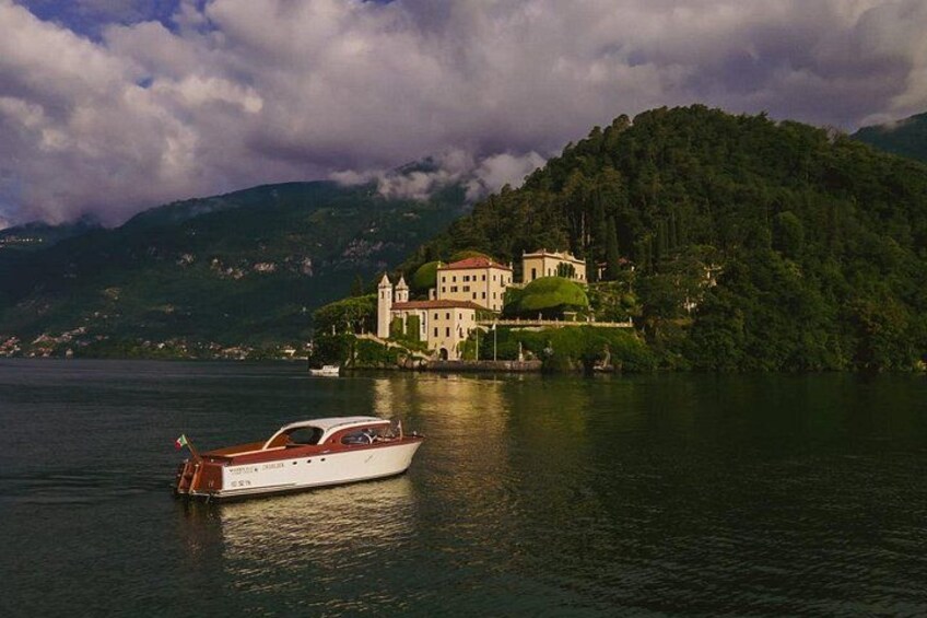 Private Wooden Boat Tour on Lake Como: Villages and Villas 1