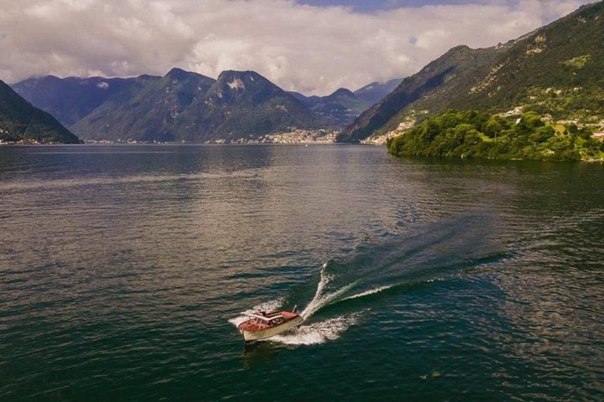 Private Wooden Boat Tour on Lake Como: Villages and Villas 4