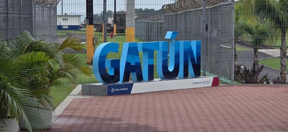 Picture 8 for Activity Panama Canal Tour: New Locks Agua Clara & Gatun Center 3
