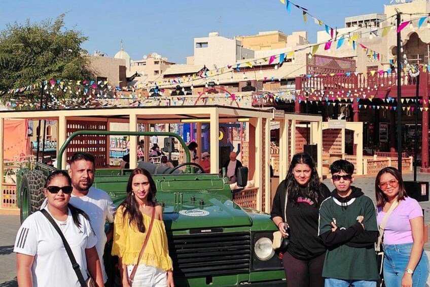 Abu Dhabi Full-day Sightseeing Tour from Dubai with Mosque Visit 4