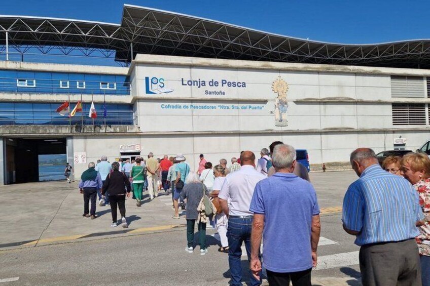 Tour of the Santoña marinera and its fishing port with tasting 5