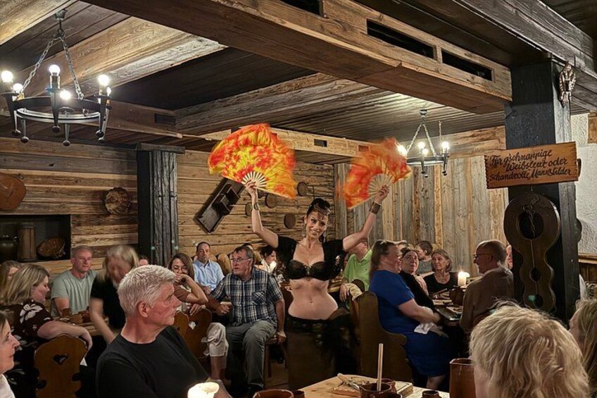 Medieval Knight’s Dinner Show with Live Music in Munich 5