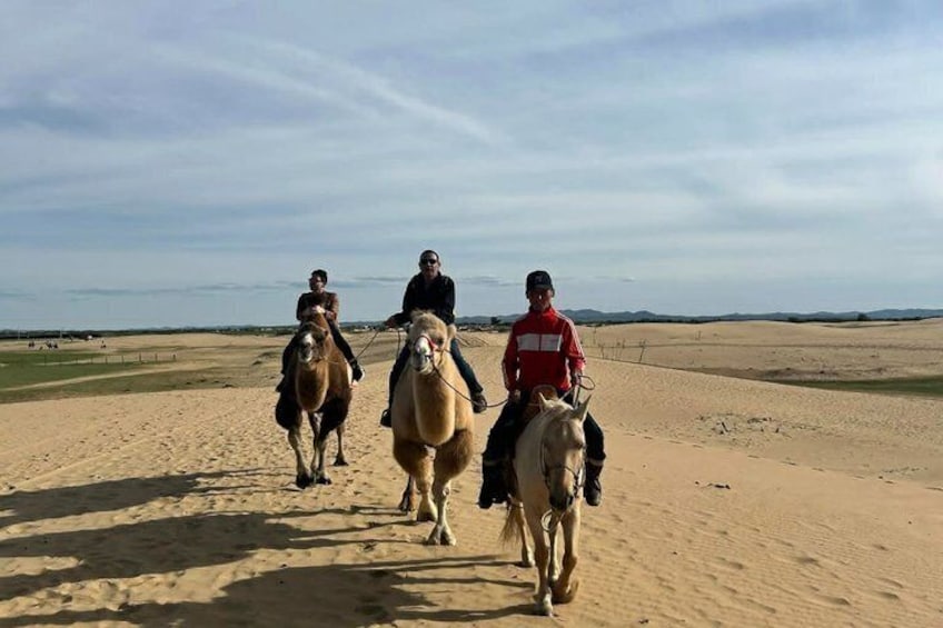 Semi Gobi / Kharkorum overnight trip (nomadic family stay) 2