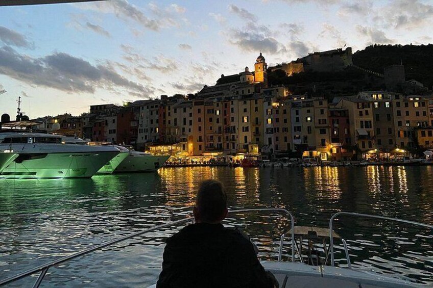 stay an hour more to see the lights of Portovenere 2