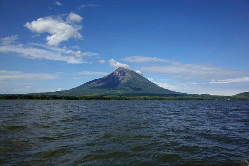 Private Tour Ometepe trekking Volcano Concepcion 3