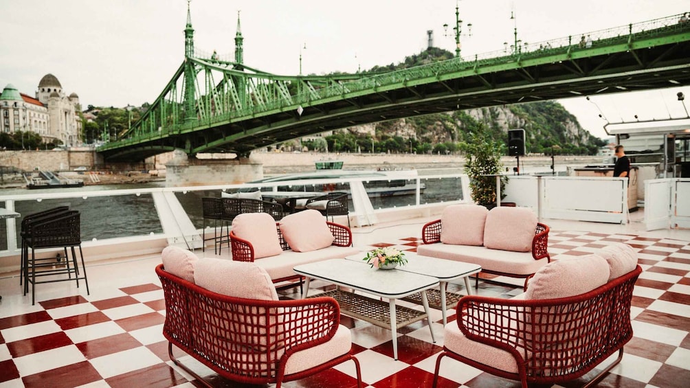 Picture 30 for Activity Budapest: Dinner Cruise with Live Music & Unlimited Drinks 2