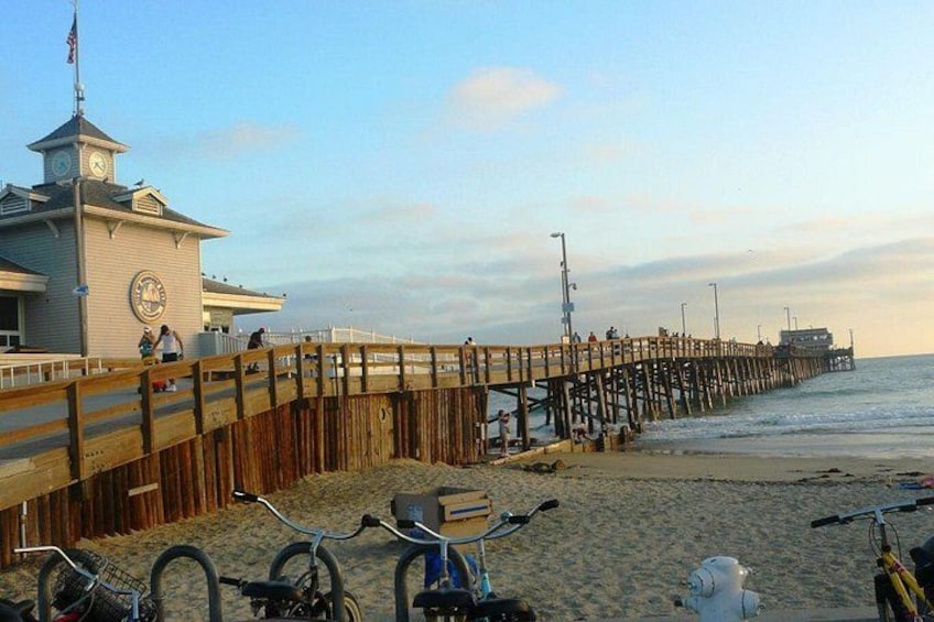 Newport Beach, CA.
Pier. 2