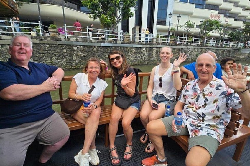 Singapore Twilights with River Cruise & Light Shows 2