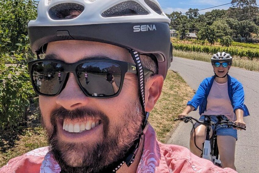 Full Day Guided Electric Bike Wine Tasting Tour with Lunch 2