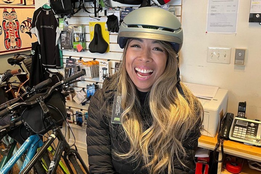 Victoria City Highlights E-Bike Tour - Hoods & Legends 2