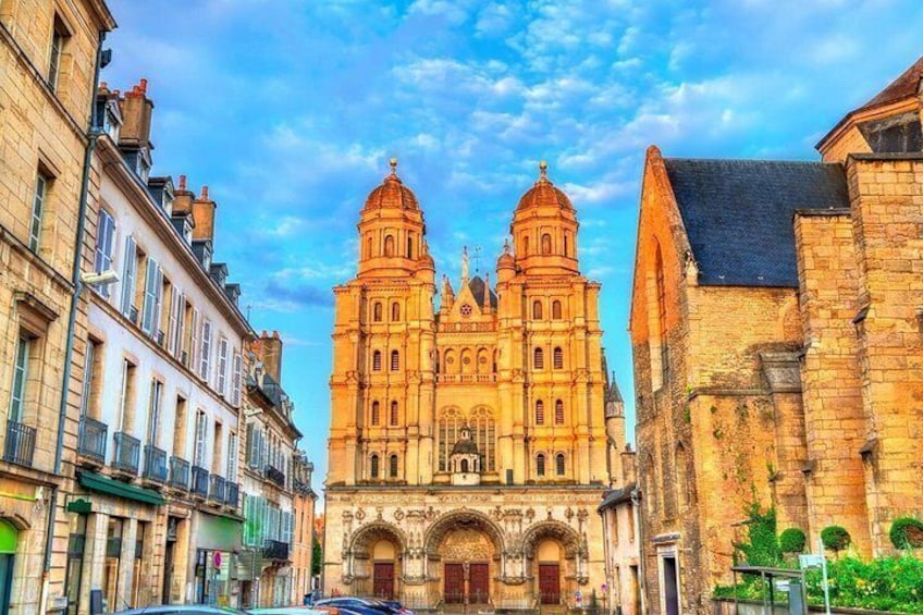 Explore Dijon in 60 minutes with a Local 3